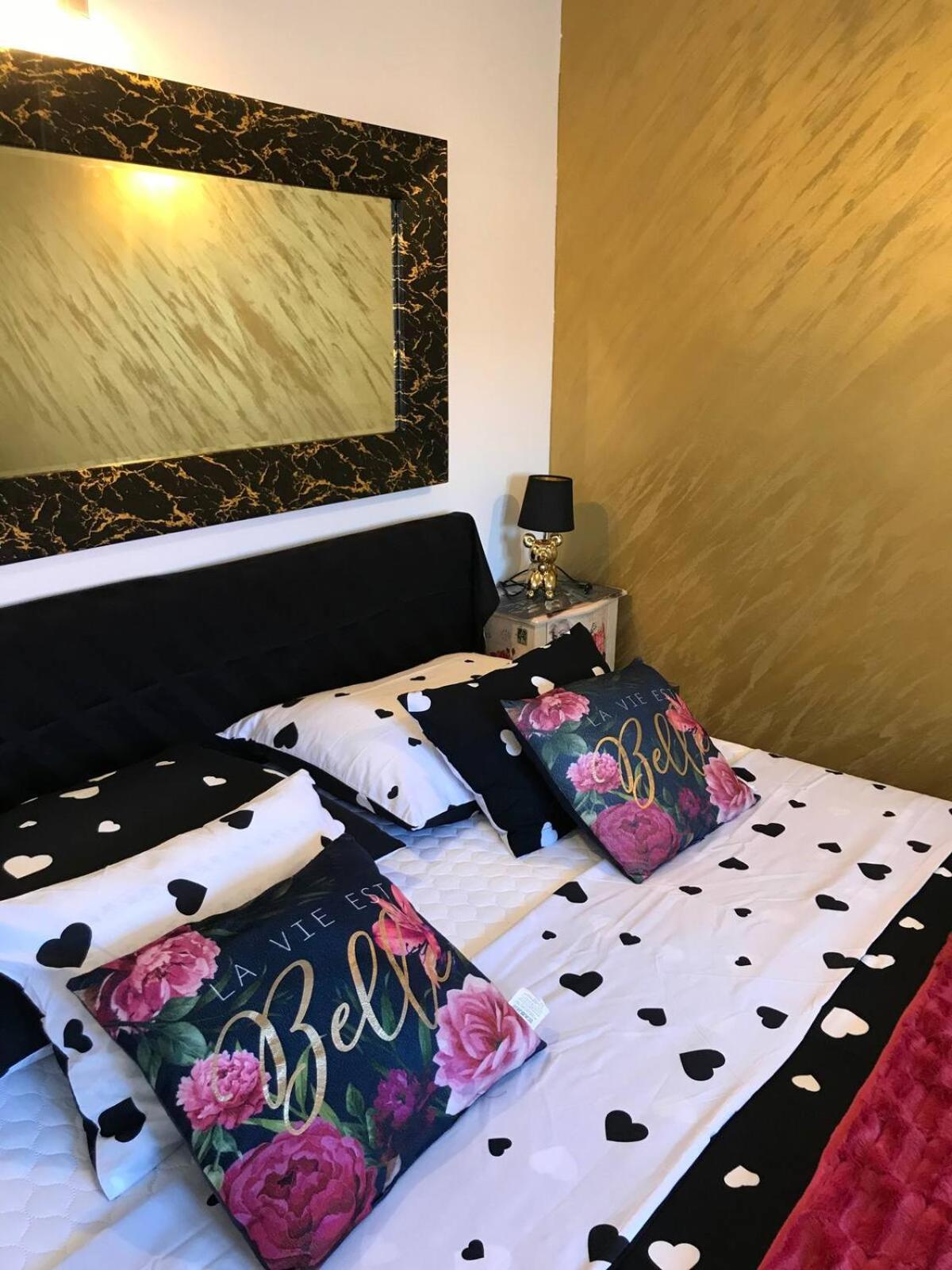 Villa Marica Трогир Екстериор снимка